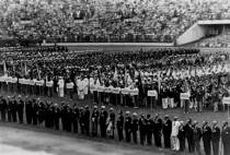 1952年7月19日第15届国际奥林匹克运动会在芬兰首都赫尔辛基中央体育场开幕
