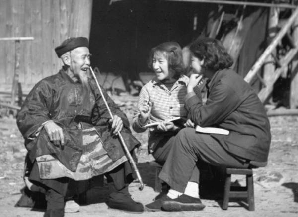 1956年中国科学院少数民族语言调查队向侗族老人了解侗族口语