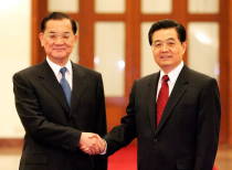 中共中央总书记胡锦涛会见中国国民党主席连战